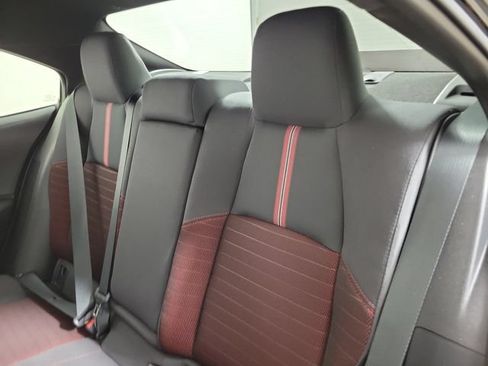 Used 2025 Toyota Corolla SE FWD image 13