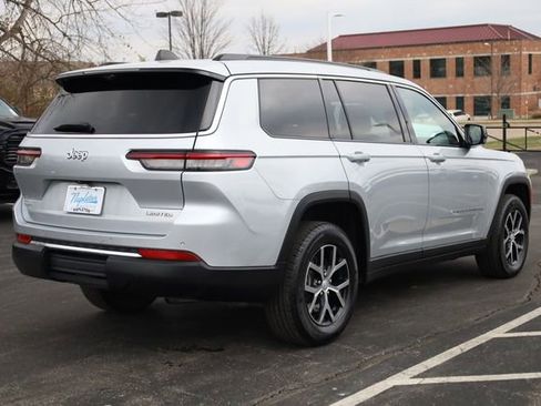 Used 2024 Jeep Grand Cherokee L Limited w/ Luxury Tech Group II image 6