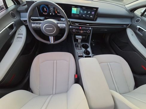 Used 2025 Hyundai Sonata SE FWD image 13