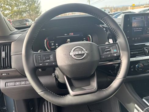 New 2026 Nissan Pathfinder Platinum image 15