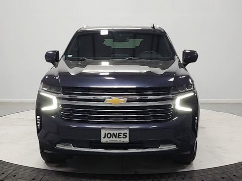 Used 2023 Chevrolet Tahoe LT RWD image 2