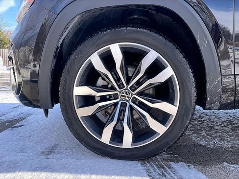 Used 2023 Volkswagen Atlas Cross Sport SEL Premium R-Line image 9