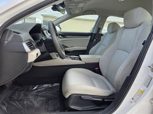 Used 2019 Honda Accord LX image 11