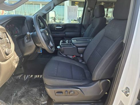 Used 2023 Chevrolet Silverado 2500 Custom w/ Custom Value Package AWD/4WD image 11