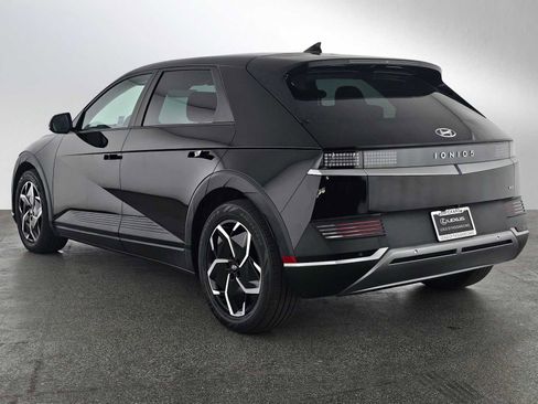 Used 2022 Hyundai Ioniq 5 SE w/ Cargo Package image 5