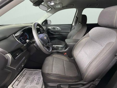 Used 2021 Chevrolet Traverse LS image 17