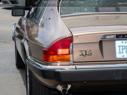 Used 1987 Jaguar XJS V12 Coupe RWD image 48