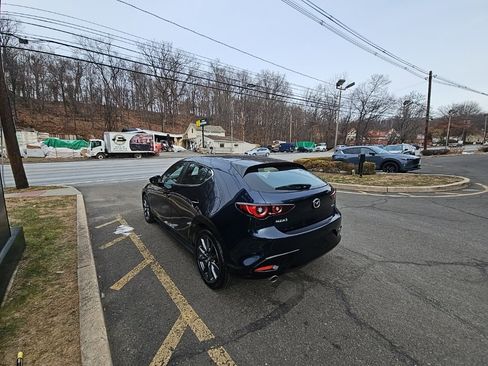 Used 2022 MAZDA MAZDA3 s image 5