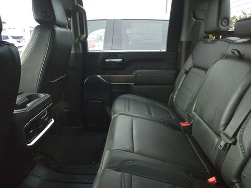 Used 2023 GMC Sierra 2500 Denali w/ Denali Ultimate Package AWD/4WD image 6