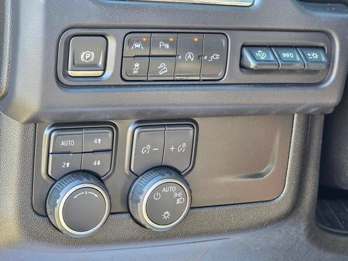 Used 2021 Chevrolet Tahoe High Country AWD/4WD image 9