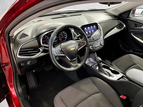 Used 2025 Chevrolet Malibu RS FWD image 14