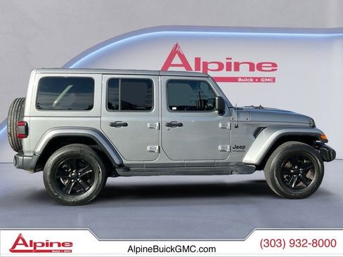 Used 2020 Jeep Wrangler Sahara image 6