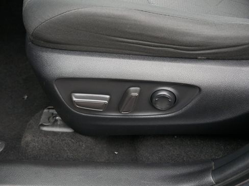 Used 2021 Toyota RAV4 XLE w/ Carpet Mat Package (TMS) image 19