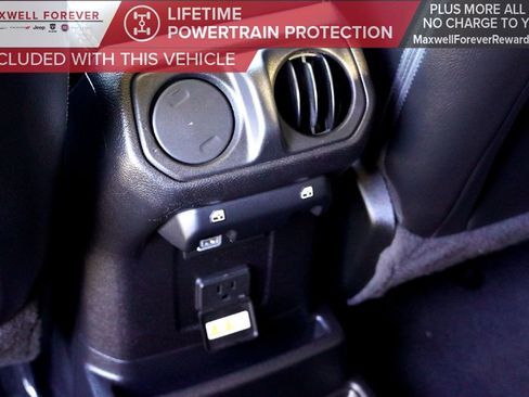 Used 2021 Jeep Wrangler Unlimited Sahara w/ Safety Group image 27