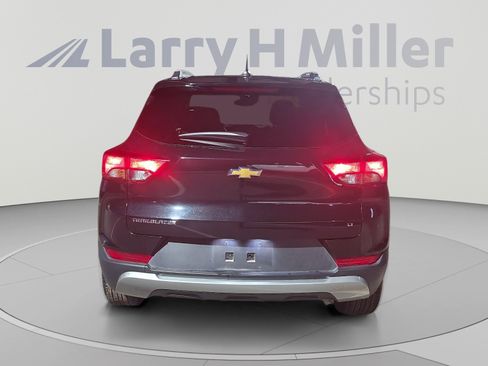 Used 2021 Chevrolet TrailBlazer LT FWD image 4