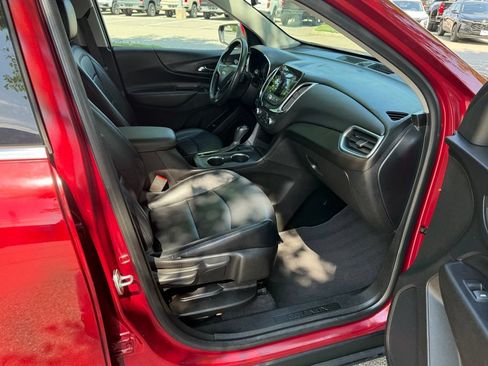 Used 2019 Chevrolet Equinox LT w/ Sun & Navigation Package AWD/4WD image 15