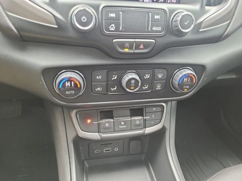 Used 2023 GMC Terrain AT4 w/ Tech Package image 31