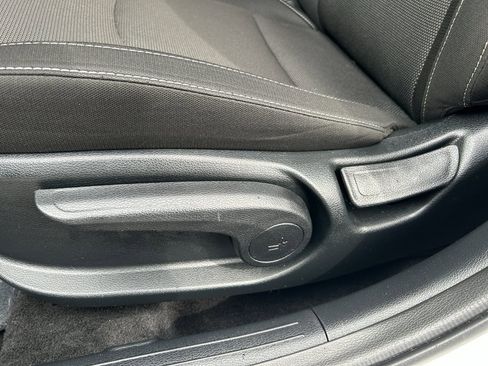 Used 2024 Kia Forte LXS w/ LXS Technology Package FWD image 16