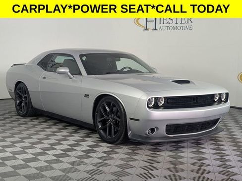 Used 2019 Dodge Challenger R/T w/ Blacktop Package image 2