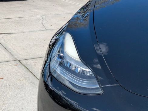 Used 2021 Tesla Model Y 2WD image 9