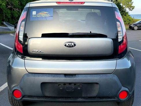 Used 2016 Kia Soul FWD image 10