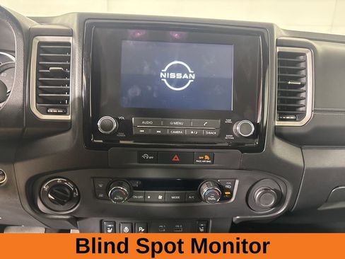 Used 2024 Nissan Frontier SL w/ Technology Package image 18