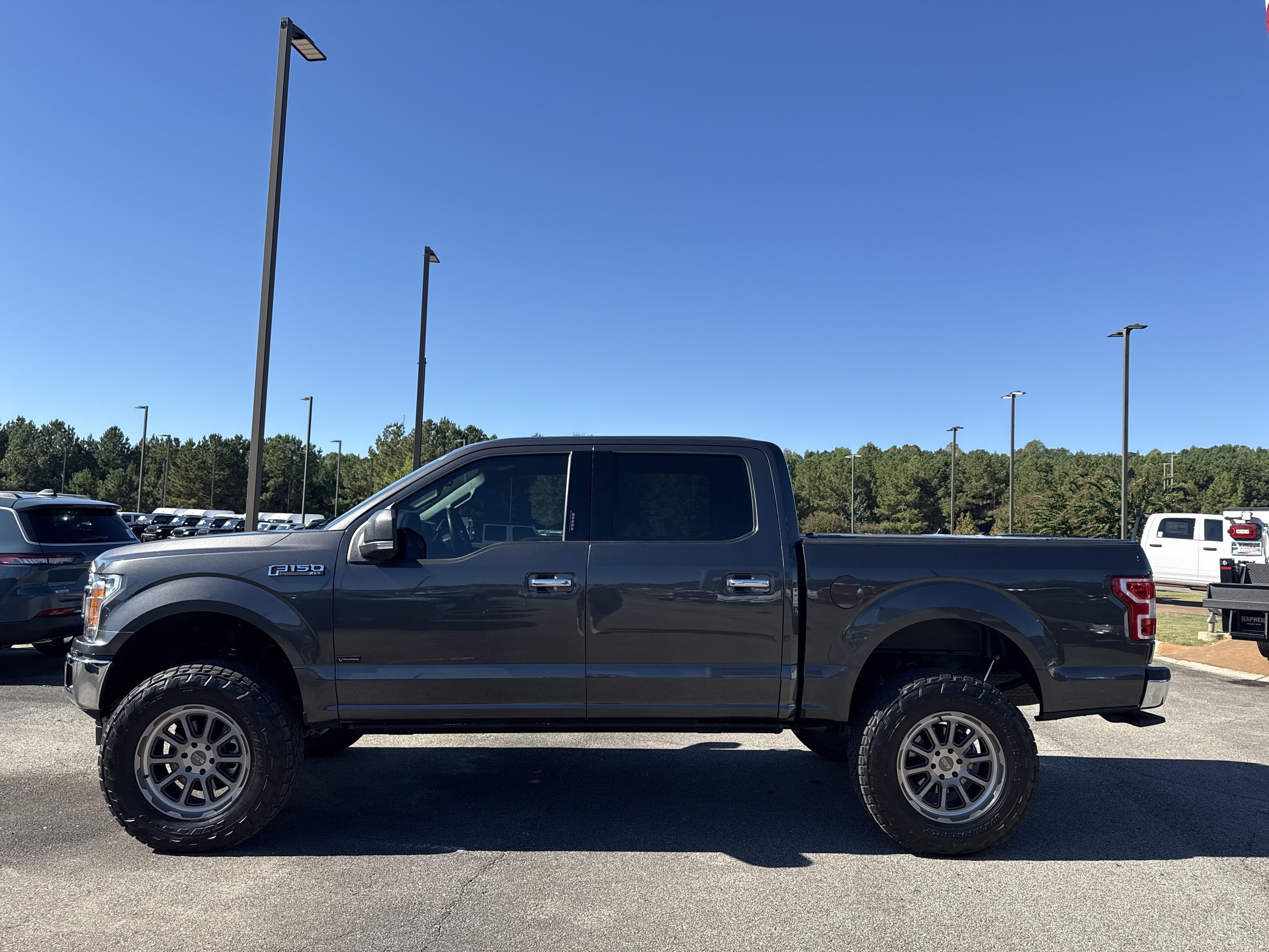 Used 2020 Ford F150 XLT w/ Equipment Group 302A Luxury AWD/4WD image 4