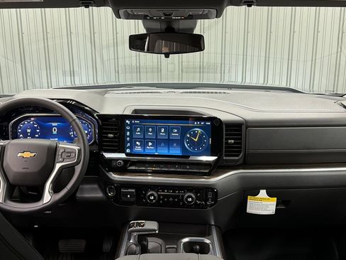 Used 2026 Chevrolet Silverado 1500 LT AWD/4WD image 34