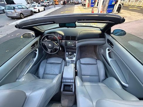 Used 2006 BMW M3 Convertible image 16