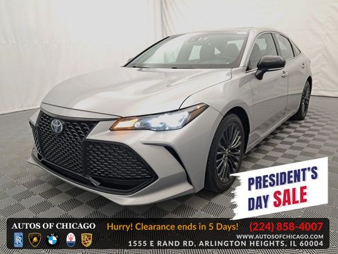 Used 2021 Toyota Avalon XSE image 1
