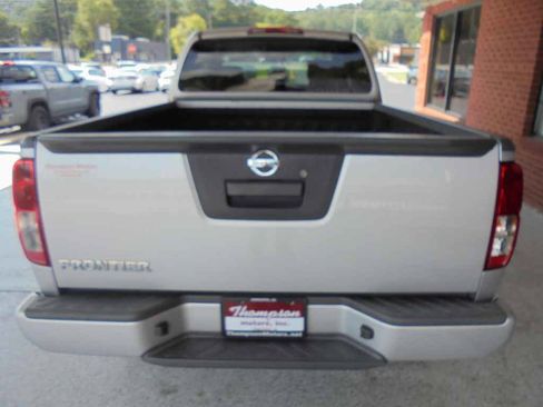 Used 2019 Nissan Frontier S w/ Work Truck Package RWD image 4