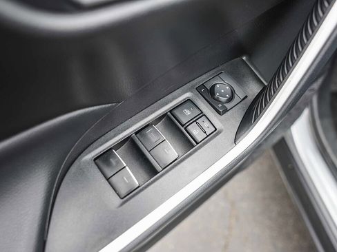Certified 2025 Toyota RAV4 XLE FWD image 9
