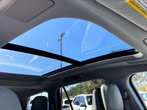 Used 2021 Lincoln Aviator Reserve w/ Equipment Group 201A image 12