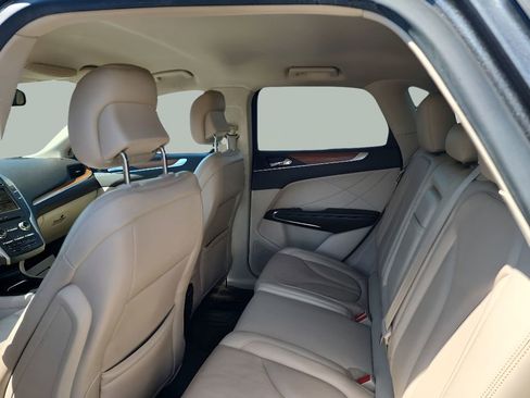 Used 2019 Lincoln MKC Select w/ Select Plus Package AWD/4WD image 19