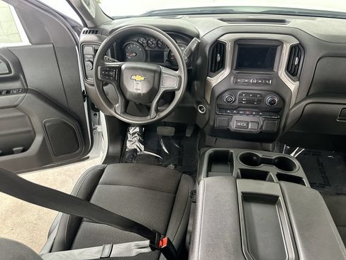 Used 2025 Chevrolet Silverado 1500 Custom RWD image 17
