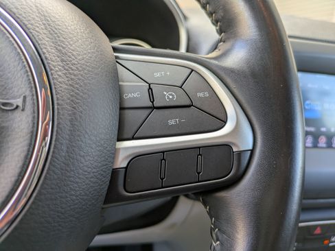 Used 2018 Jeep Compass Latitude w/ Popular Equipment Group image 20