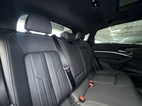 Used 2024 Audi Q8 e-tron Premium AWD/4WD image 26
