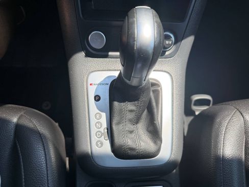 Used 2016 Volkswagen Tiguan SE AWD/4WD image 35