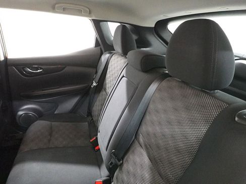 Used 2021 Nissan Rogue Sport SV image 25