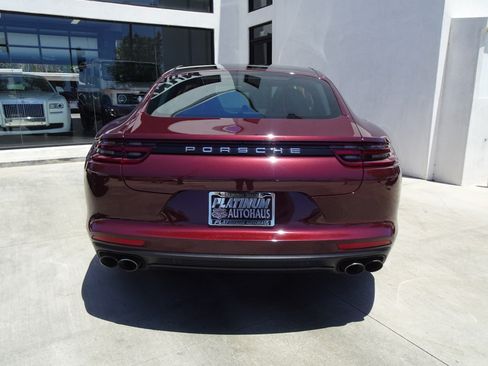 Used 2018 Porsche Panamera image 5