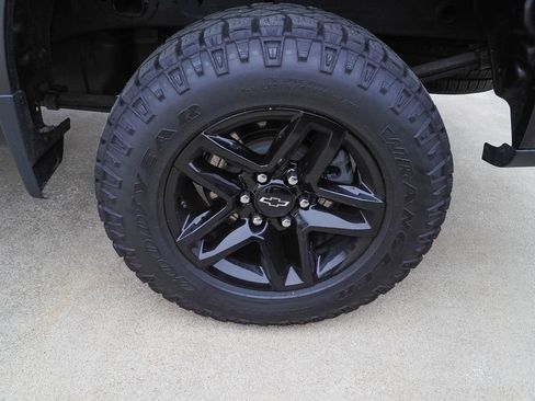 Used 2022 Chevrolet Silverado 1500 LT Trail Boss image 7