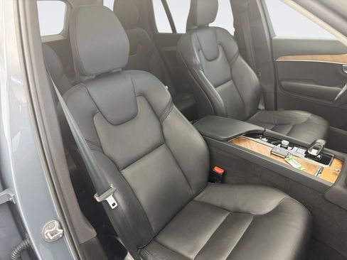 Used 2023 Volvo XC90 B6 Plus AWD/4WD image 18