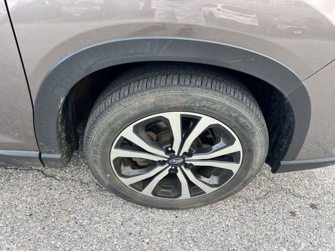 Used 2023 Subaru Forester Limited AWD/4WD image 10