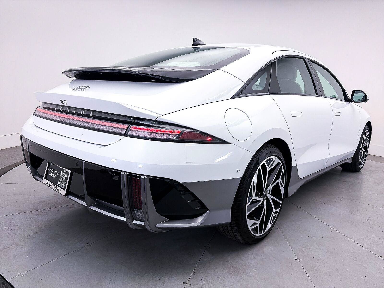 Used 2025 Hyundai Ioniq 6 Limited RWD image 16