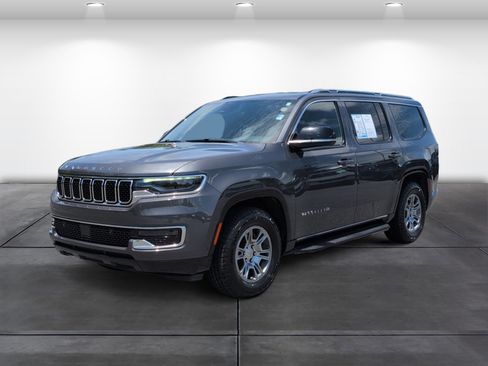Used 2023 Jeep Wagoneer 4WD image 4
