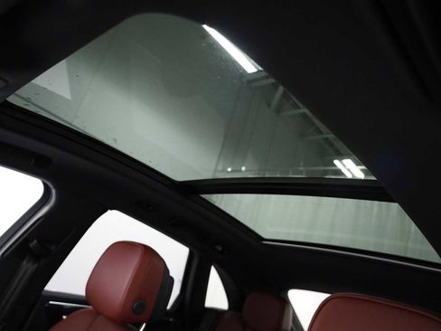 New 2026 Porsche Macan image 20