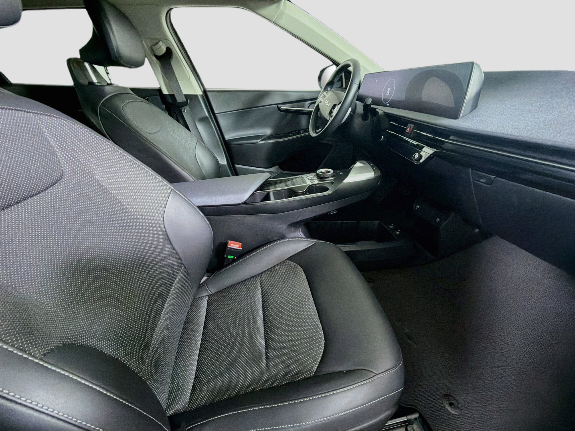 Used 2024 Kia EV6 Light RWD image 29