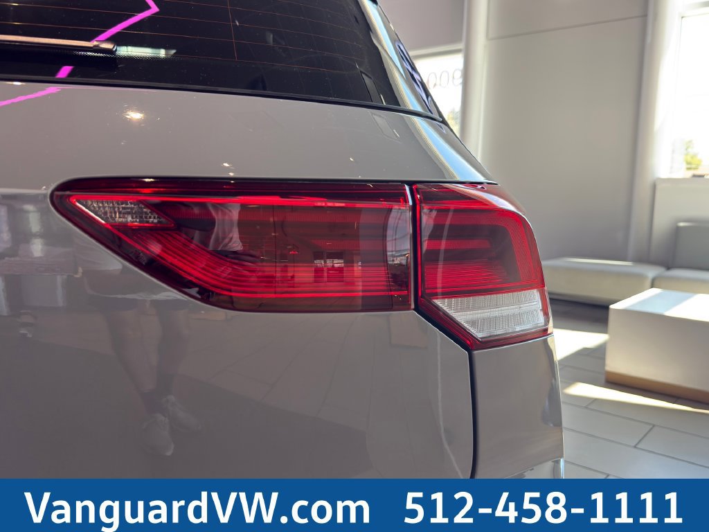 New 2026 Volkswagen GTI SE FWD image 16
