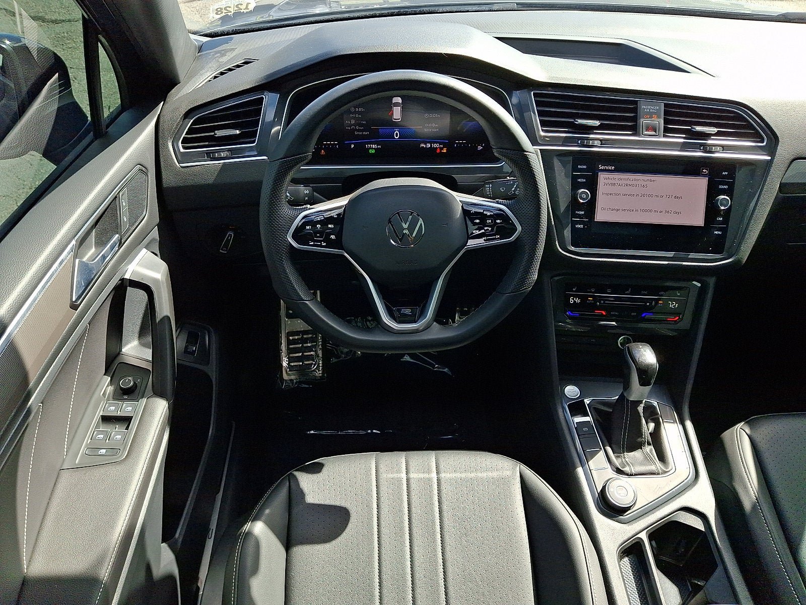 Certified 2024 Volkswagen Tiguan SE R-Line AWD/4WD image 12