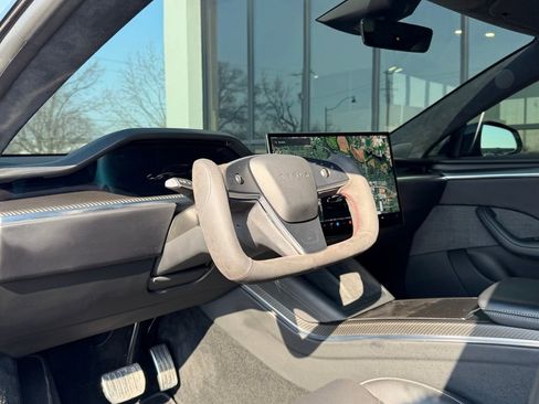 Used 2021 Tesla Model S Plaid image 2